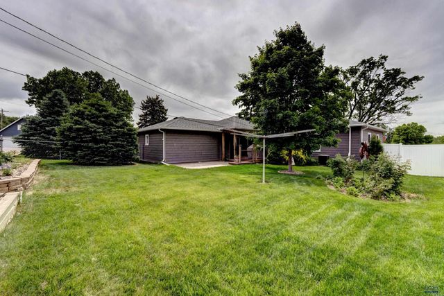 304 ST CHARLES, Rapid City, SD 57701
