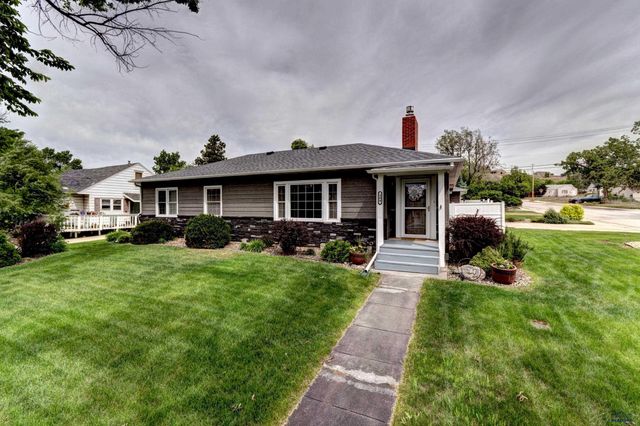 304 ST CHARLES, Rapid City, SD 57701
