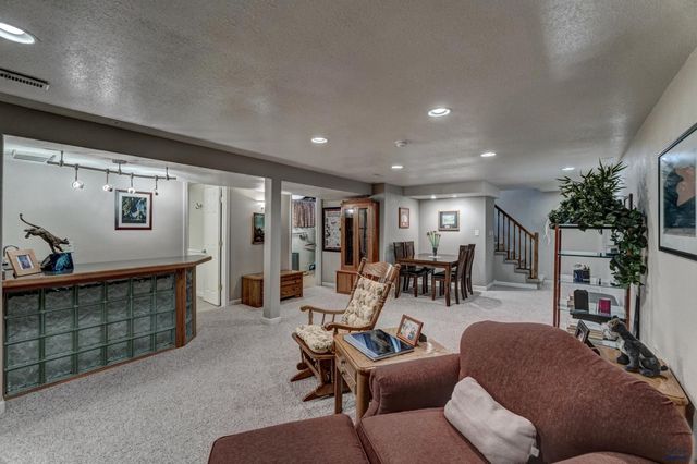 304 ST CHARLES, Rapid City, SD 57701
