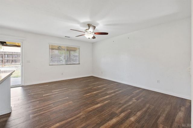 1356 Castoro Way, Hanford, CA 93230