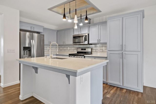 1356 Castoro Way, Hanford, CA 93230