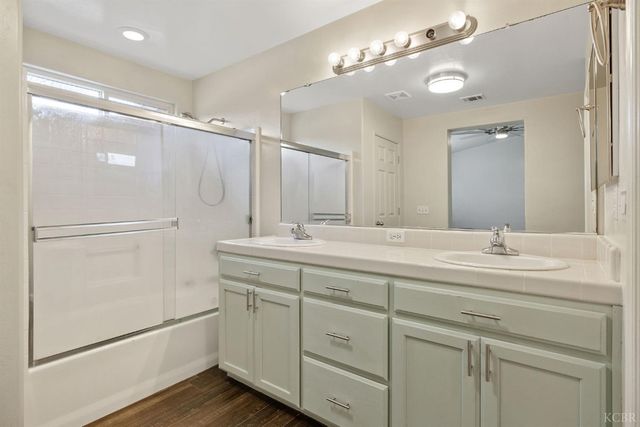 1356 Castoro Way, Hanford, CA 93230