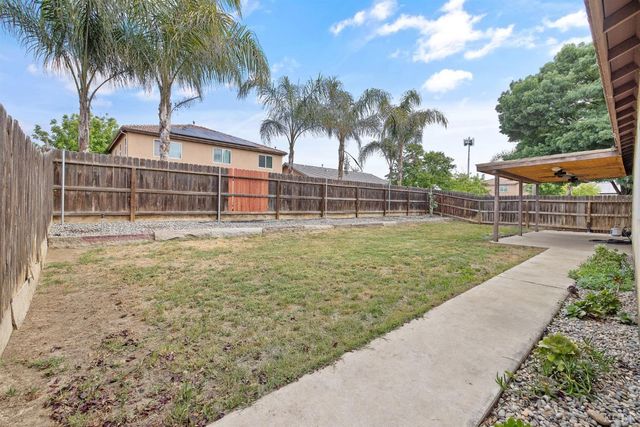 1356 Castoro Way, Hanford, CA 93230