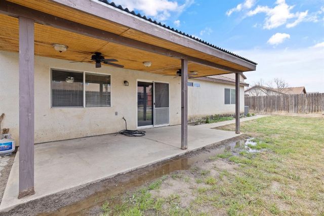 1356 Castoro Way, Hanford, CA 93230