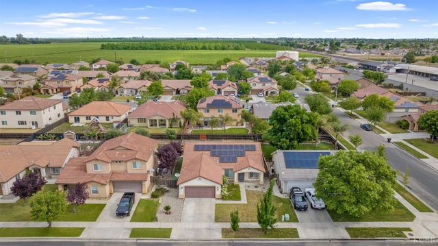 1356 Castoro Way, Hanford, CA 93230