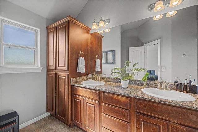 3527 Weir Road, Fayetteville, AR 72704