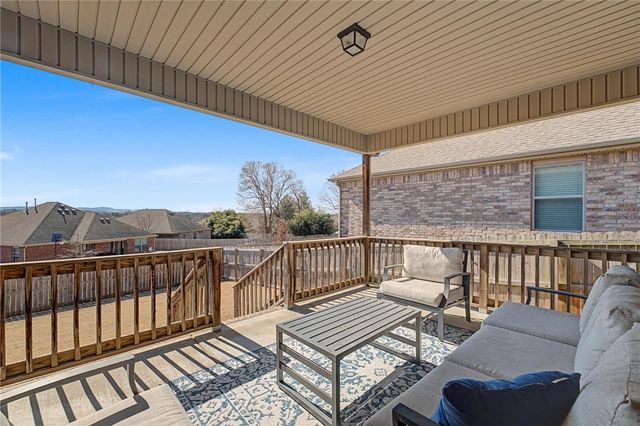 3527 Weir Road, Fayetteville, AR 72704