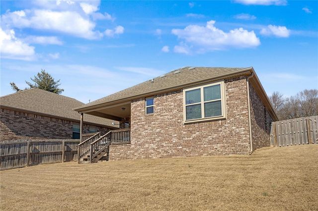 3527 Weir Road, Fayetteville, AR 72704