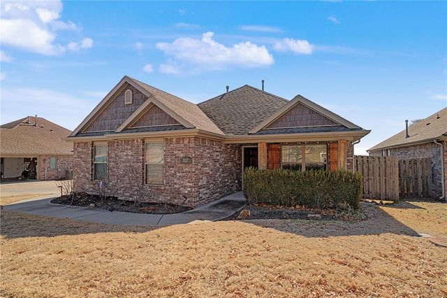 3527 Weir Road, Fayetteville, AR 72704