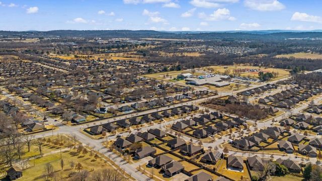 3527 Weir Road, Fayetteville, AR 72704