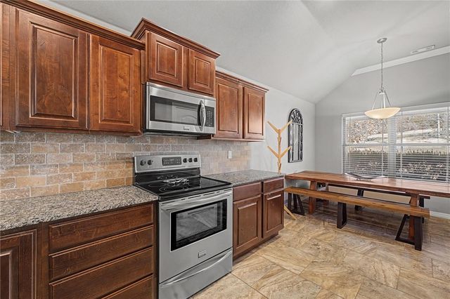 3527 Weir Road, Fayetteville, AR 72704