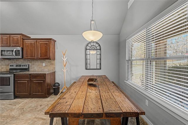 3527 Weir Road, Fayetteville, AR 72704