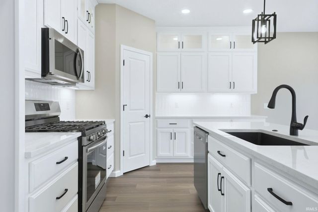 1027 Midnight Chase Grove, Fort Wayne, IN 46845