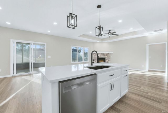 1027 Midnight Chase Grove, Fort Wayne, IN 46845