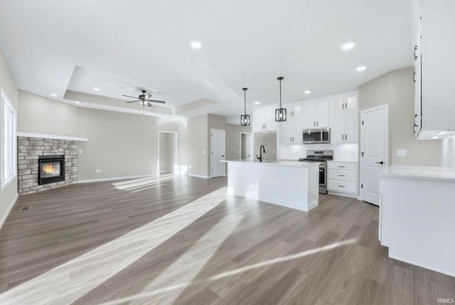 1027 Midnight Chase Grove, Fort Wayne, IN 46845