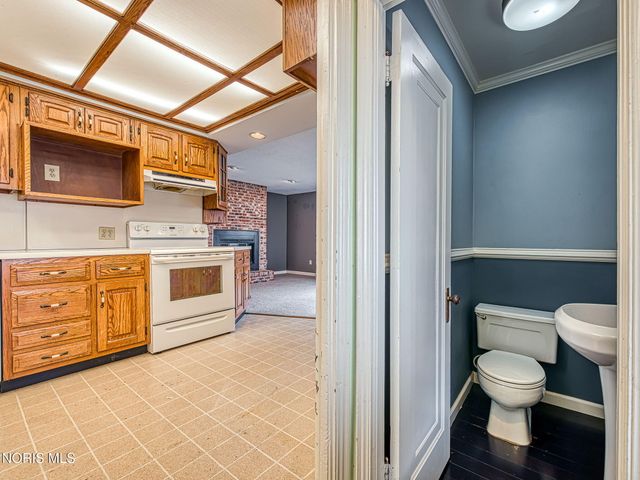 2713 Goddard Road, Toledo, OH 43606