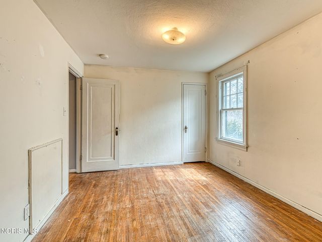 2713 Goddard Road, Toledo, OH 43606