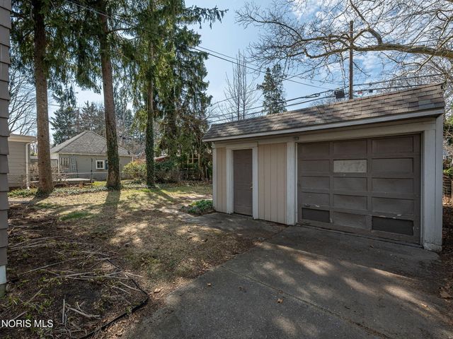 2713 Goddard Road, Toledo, OH 43606