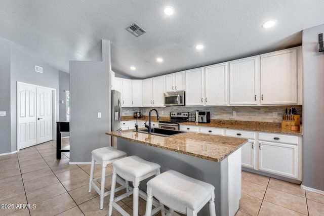 7435 W TRAILS Drive, Glendale, AZ 85308