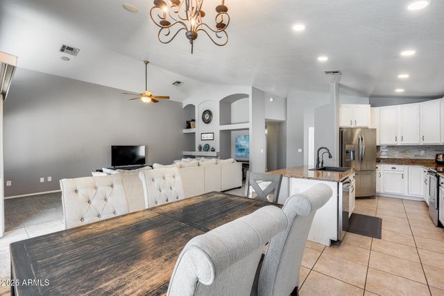 7435 W TRAILS Drive, Glendale, AZ 85308