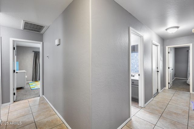 7435 W TRAILS Drive, Glendale, AZ 85308