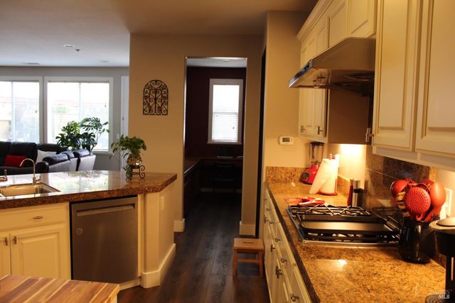 150 Hearthstone Dr, American Canyon, CA 94503