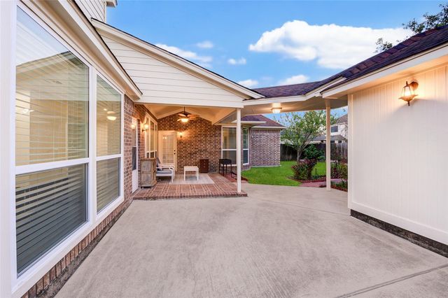 2027 Westshore Drive, Missouri City, TX 77459