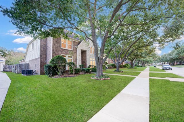 2027 Westshore Drive, Missouri City, TX 77459