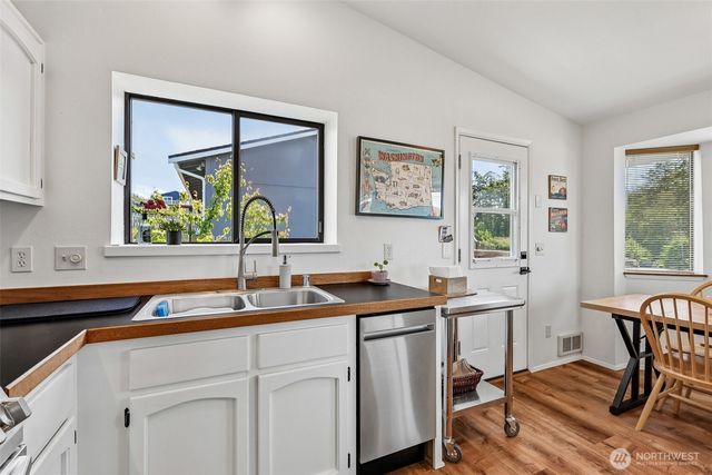 2648 San Juan Street, Coupeville, WA 98239