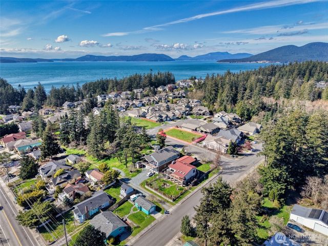 2719 Strom Place, Anacortes, WA 98221