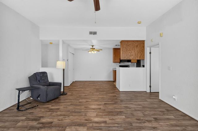 505 Harling Ct, Rio Linda, CA 95673