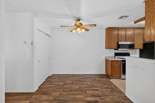 505 Harling Ct, Rio Linda, CA 95673