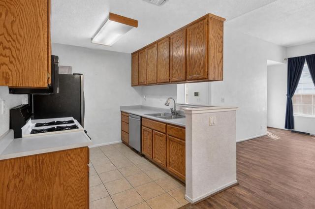 505 Harling Ct, Rio Linda, CA 95673
