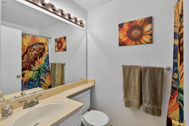 505 Harling Ct, Rio Linda, CA 95673