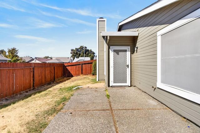 505 Harling Ct, Rio Linda, CA 95673