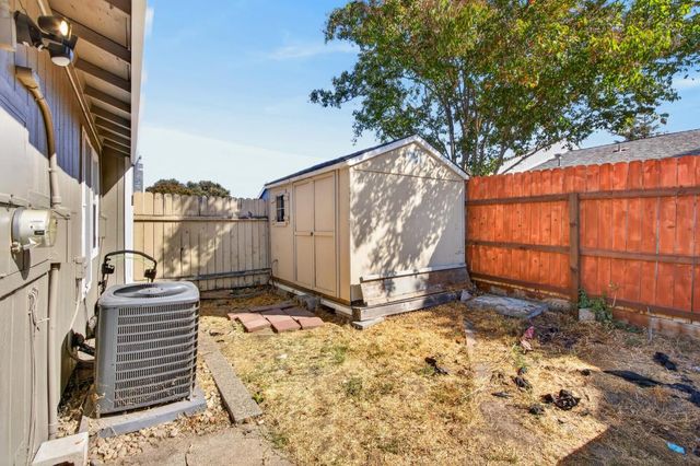 505 Harling Ct, Rio Linda, CA 95673