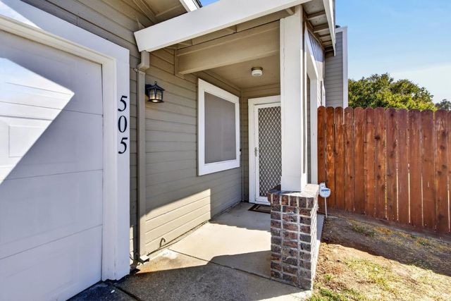 505 Harling Ct, Rio Linda, CA 95673