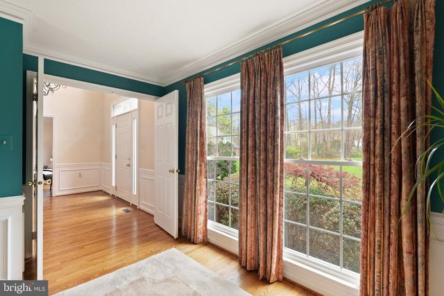4928 NOVAK LN, Fairfax, VA 22030