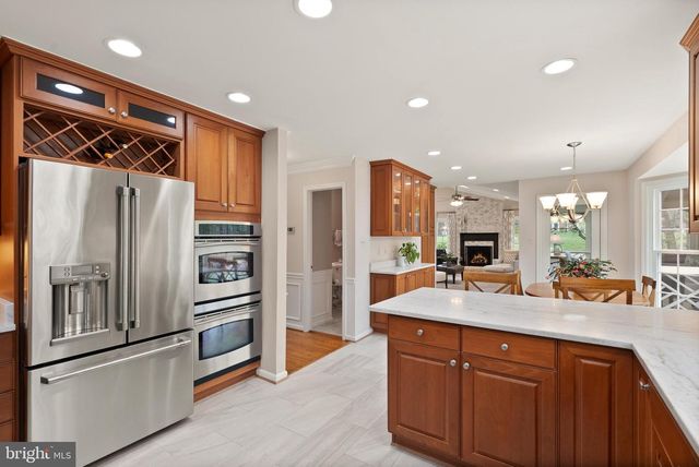 4928 NOVAK LN, Fairfax, VA 22030