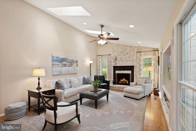 4928 NOVAK LN, Fairfax, VA 22030