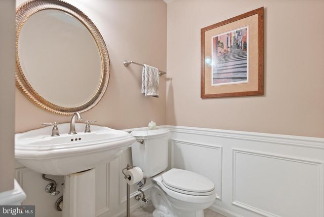 4928 NOVAK LN, Fairfax, VA 22030