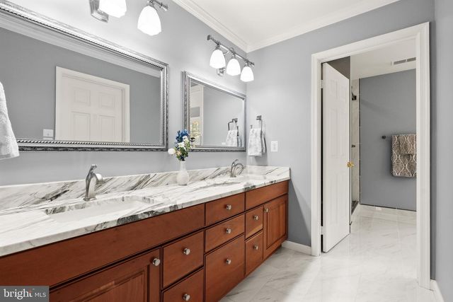 4928 NOVAK LN, Fairfax, VA 22030