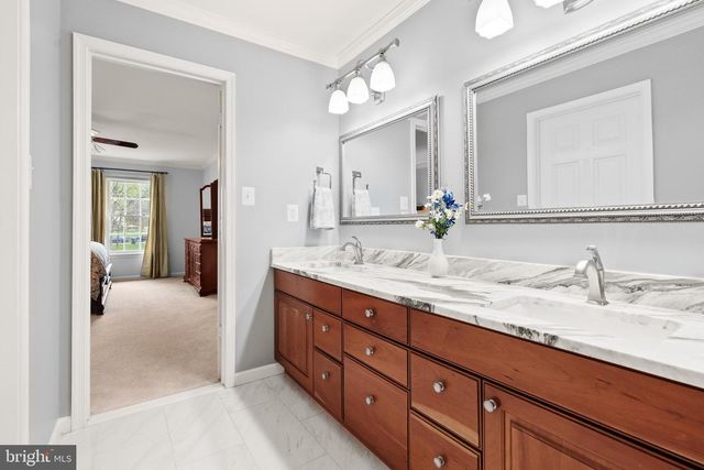 4928 NOVAK LN, Fairfax, VA 22030