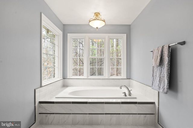 4928 NOVAK LN, Fairfax, VA 22030