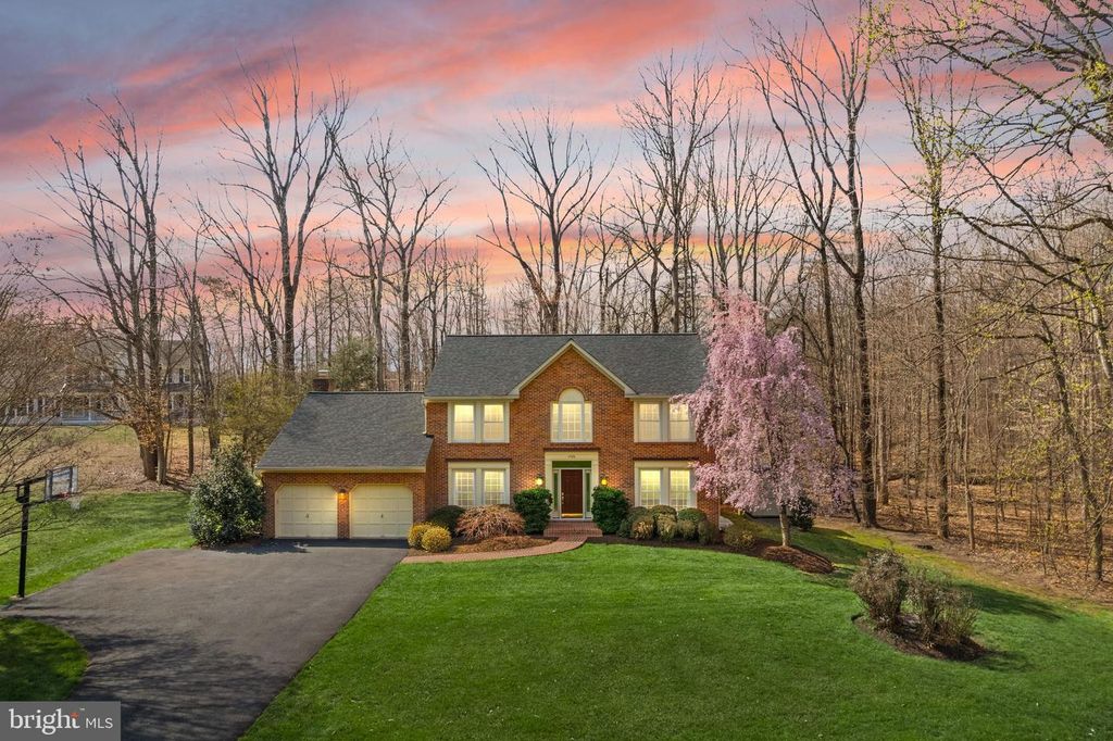 4928 NOVAK LN, Fairfax, VA 22030