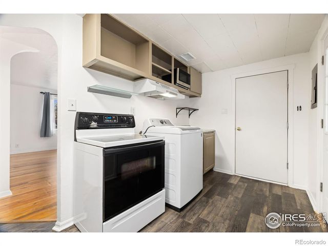 2411 10th Ave Ct, Greeley, CO 80631