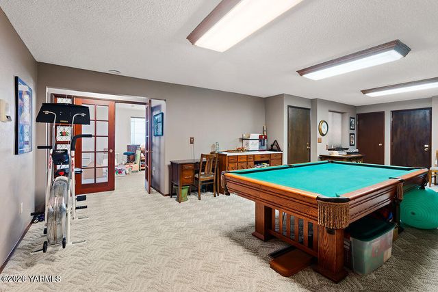 801 S 69th Ave, Yakima, WA 98908