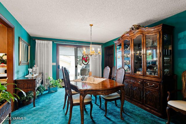 801 S 69th Ave, Yakima, WA 98908