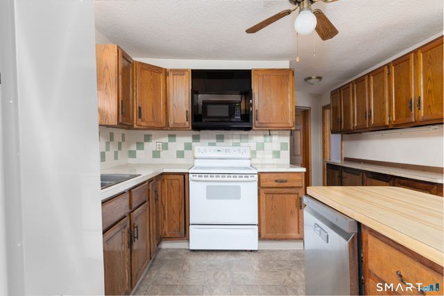 3 Sandra Street, Bristol, CT 06010