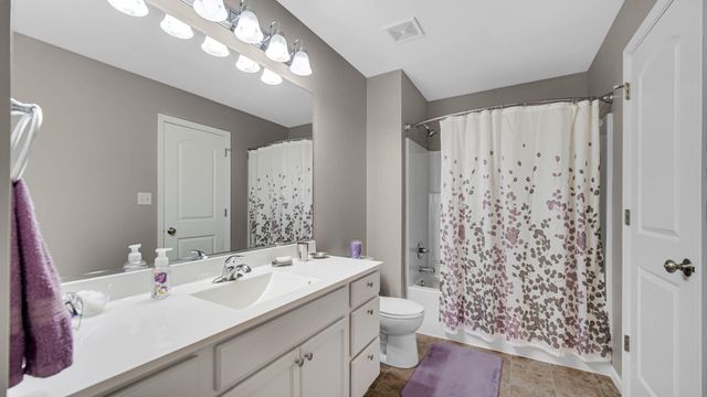 911 E 113th Lane, Crown Point, IN 46307